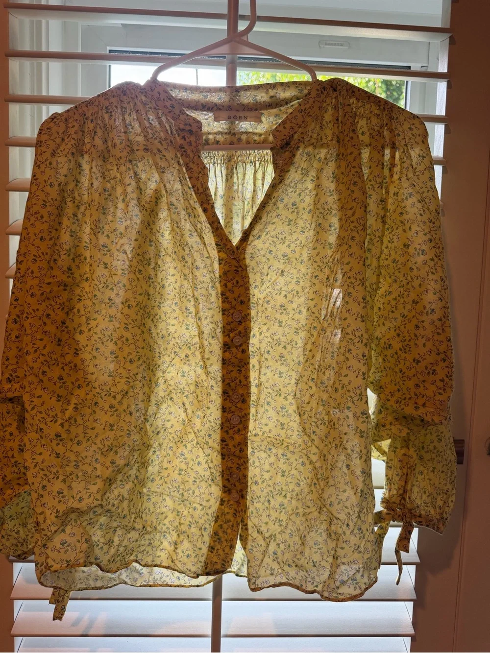 DOEN O'Keeffe Top Moonflower Floral Lightweight Yellow Blouse XS (never worn)
